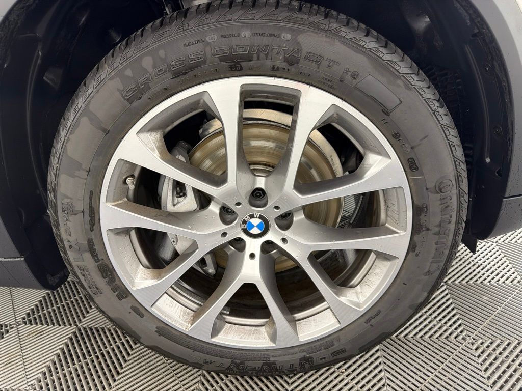 Thumbnail: 2026 BMW X5 - 10