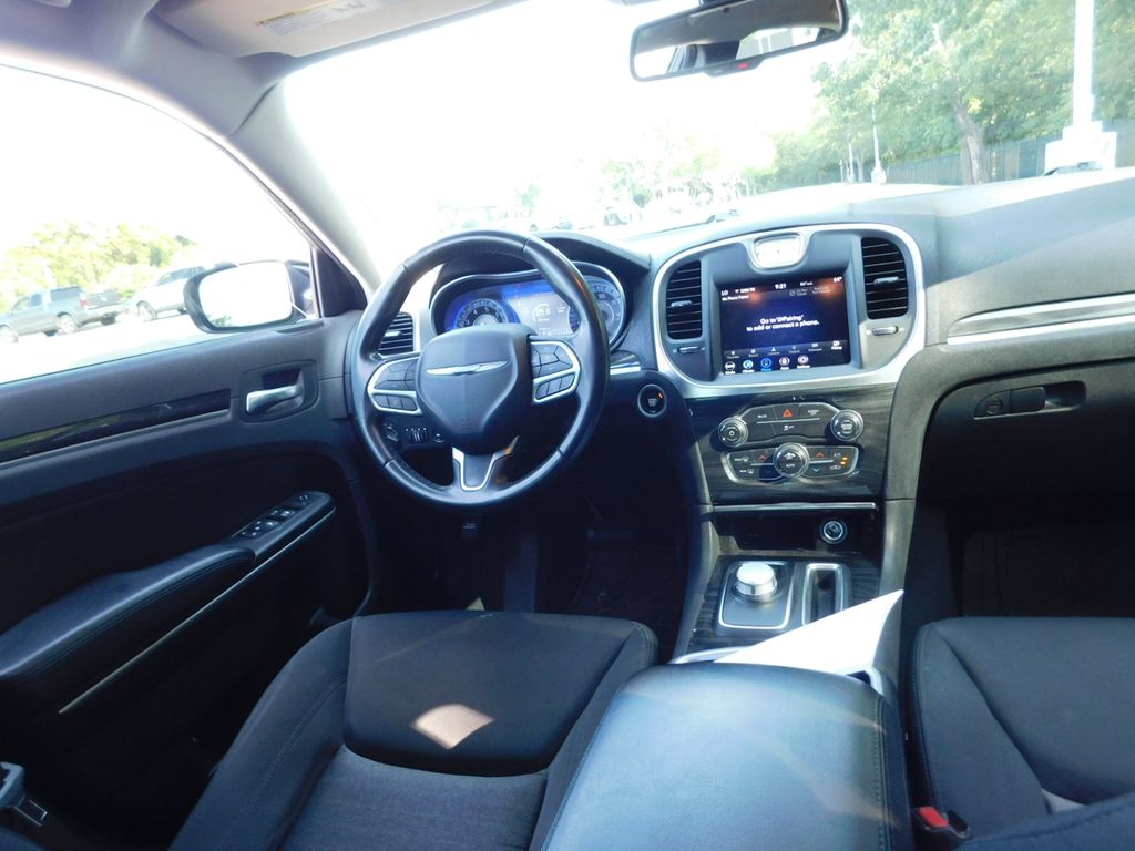 Thumbnail: 2021 Chrysler 300 - 3