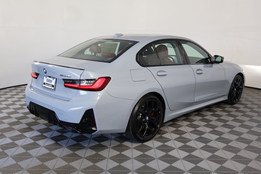 Thumbnail: 2025 BMW 3 Series - 2