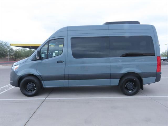 Thumbnail: 2025 Mercedes-Benz Sprinter - 8