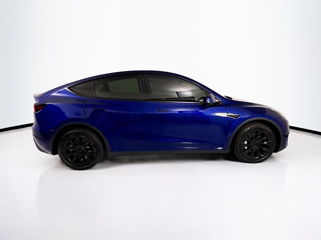 Thumbnail: 2022 Tesla Model Y - 4