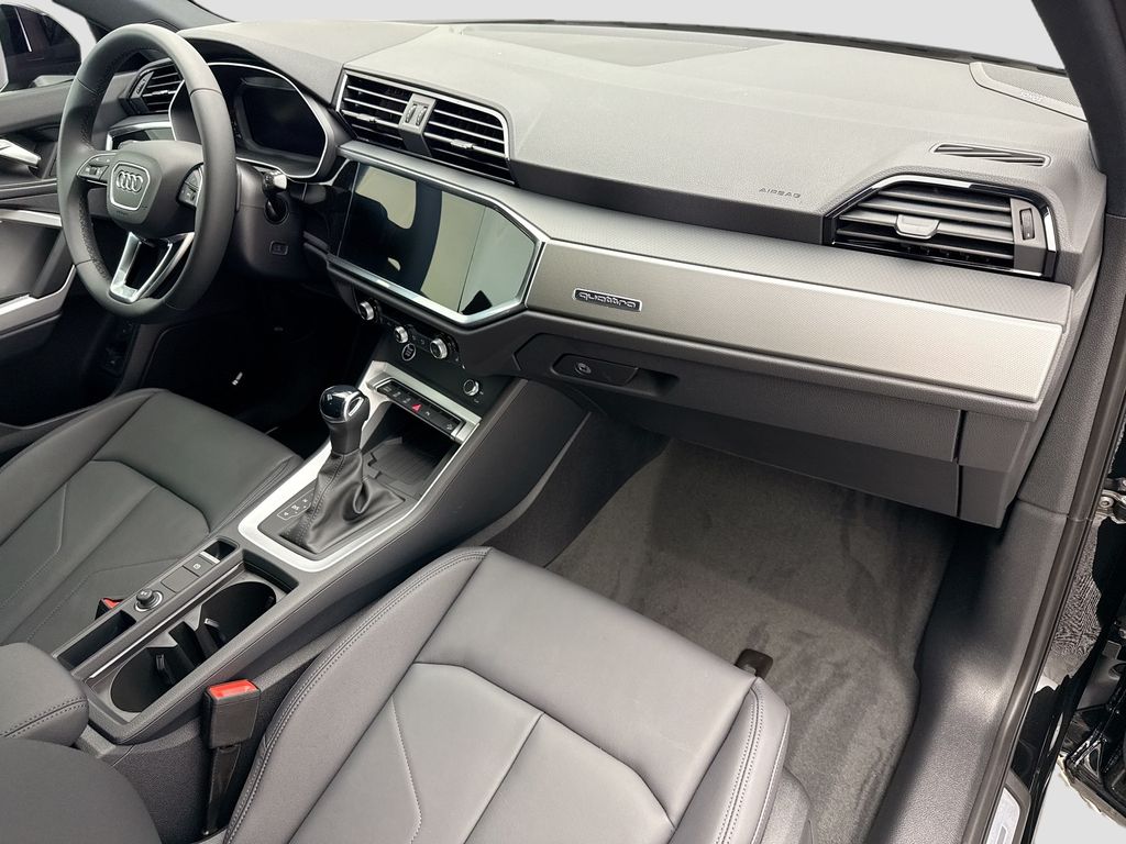 Thumbnail: 2025 Audi Q3 - 15