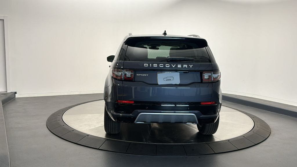 2024 Land Rover Discovery Sport S 4