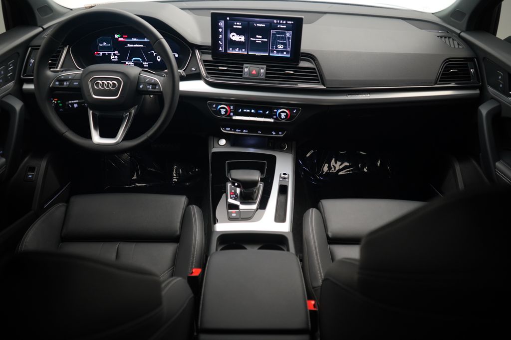 Thumbnail: 2023 Audi Q5 - 8