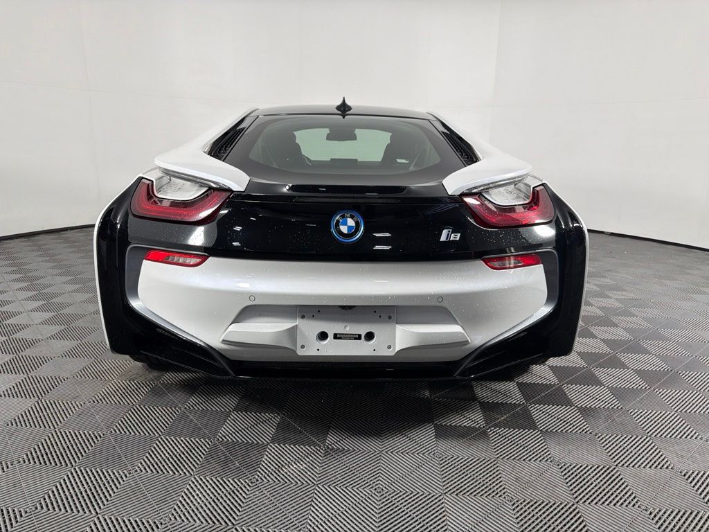 Thumbnail: 2019 BMW  - 6
