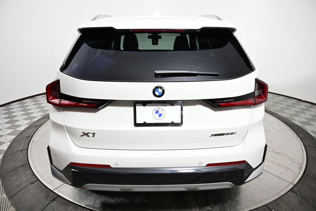 Thumbnail: 2026 BMW X1 - 4