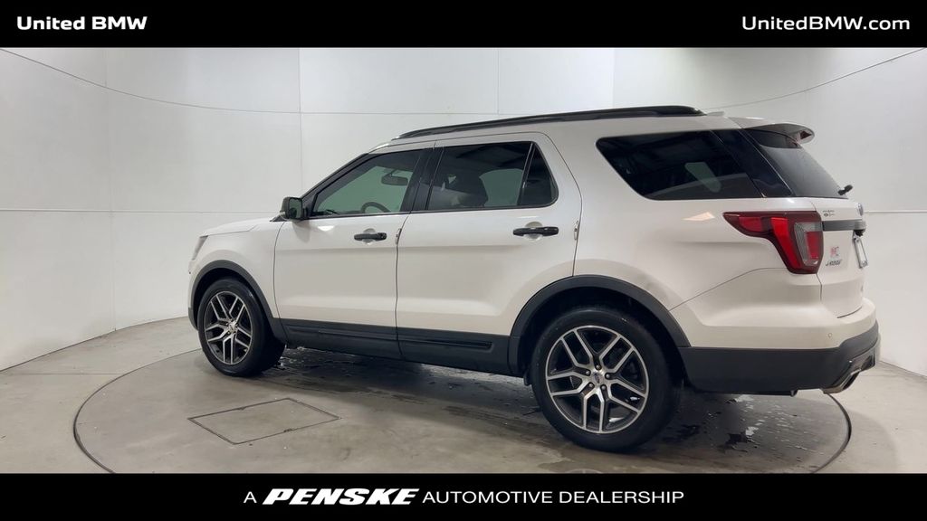 Thumbnail: 2017 Ford Explorer - 6
