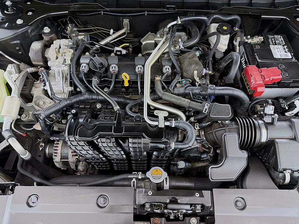 Used 2022 Black Nissan 2.5 SV image 15