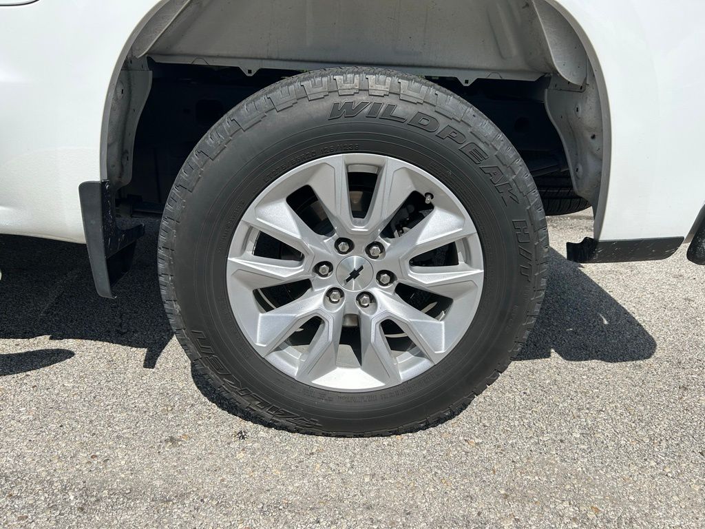 Thumbnail: 2022 Chevrolet Silverado 1500 - 9