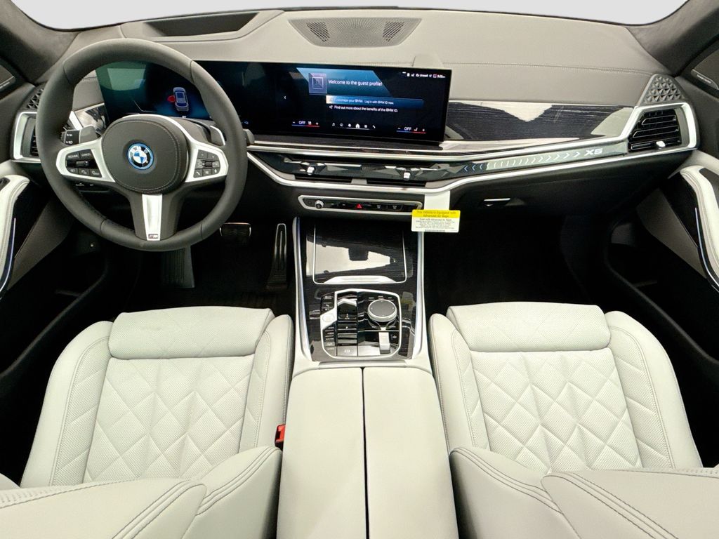 Thumbnail: 2026 BMW X5 - 13
