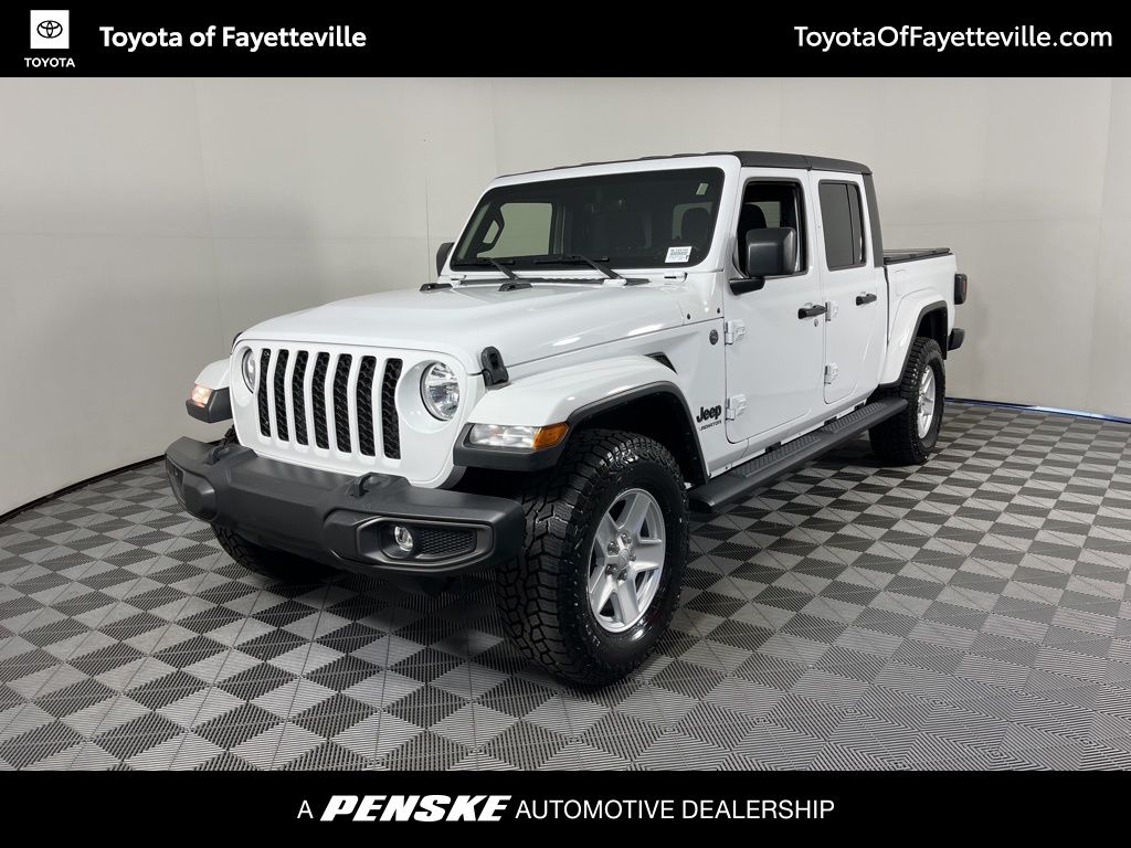 2022 Jeep Gladiator Sport -
                Fayetteville, AR