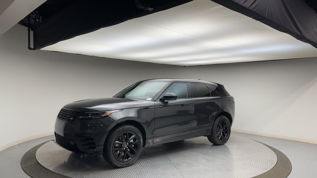 2025 Land Rover Range Rover Velar Dynamic SE 4