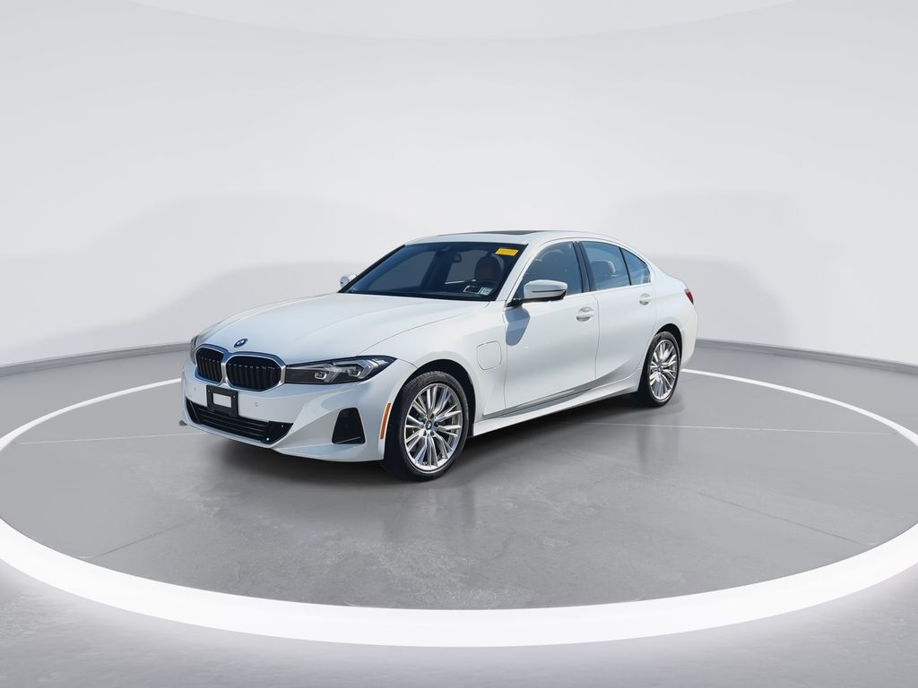 Thumbnail: 2024 BMW 3 Series - 4