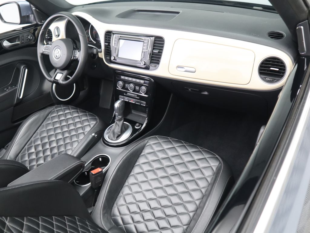 Thumbnail: 2019 Volkswagen Beetle - 26