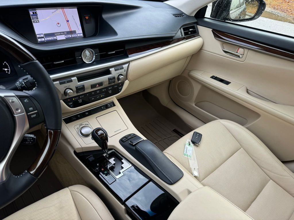 2013 Lexus ES 350 31