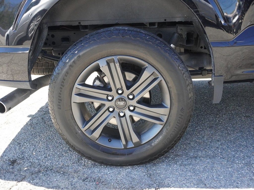 Used 2023 Black Ford XLT image 24