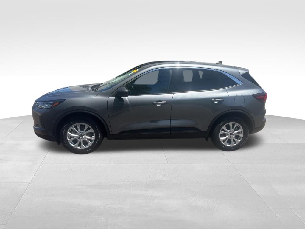 Used 2024 Gray Ford Active image 3