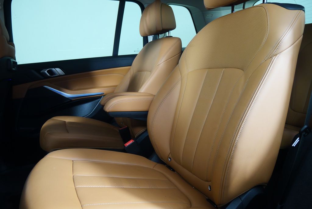 2022 BMW X7 xDrive40i 15