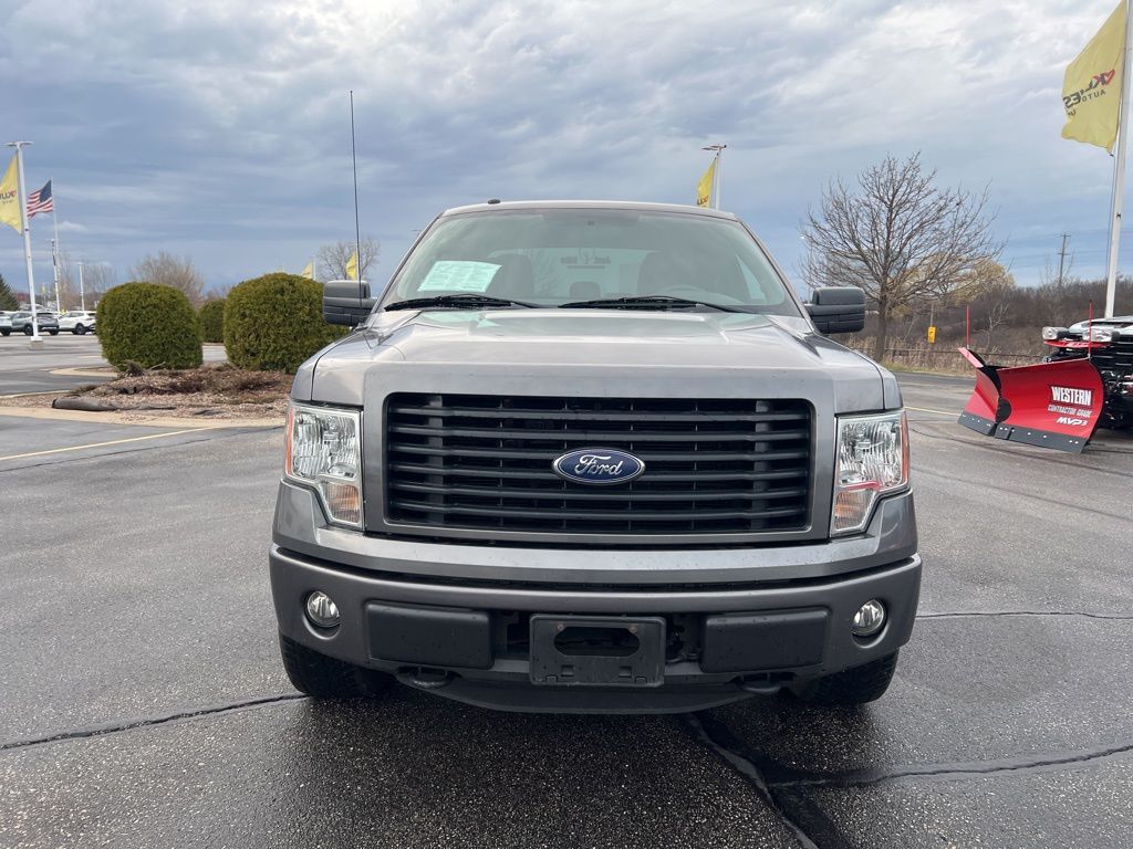 View vehicle photo 2