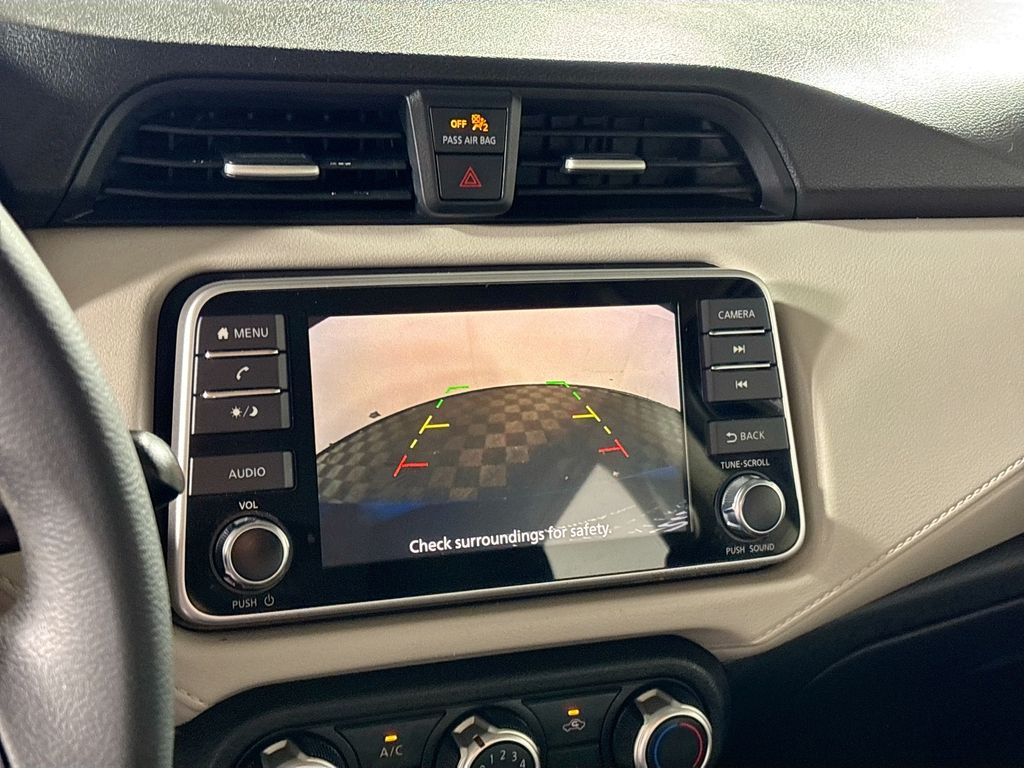 2021 Nissan Versa 1.6 SV