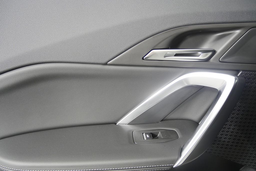 Thumbnail: 2026 BMW X1 - 13