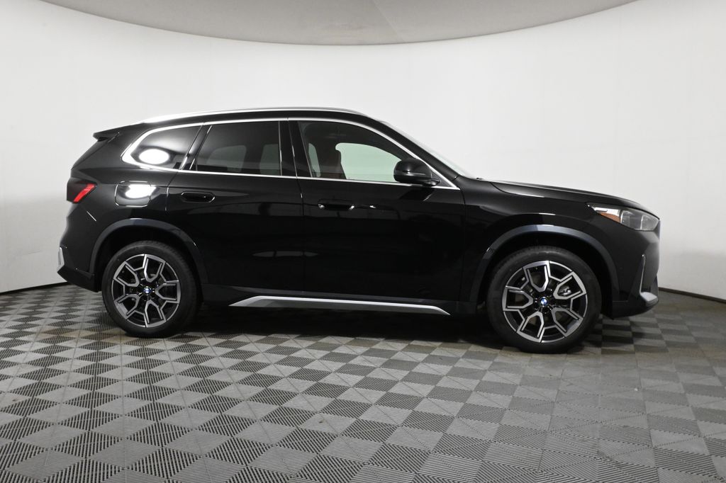 Thumbnail: 2025 BMW X1 - 8