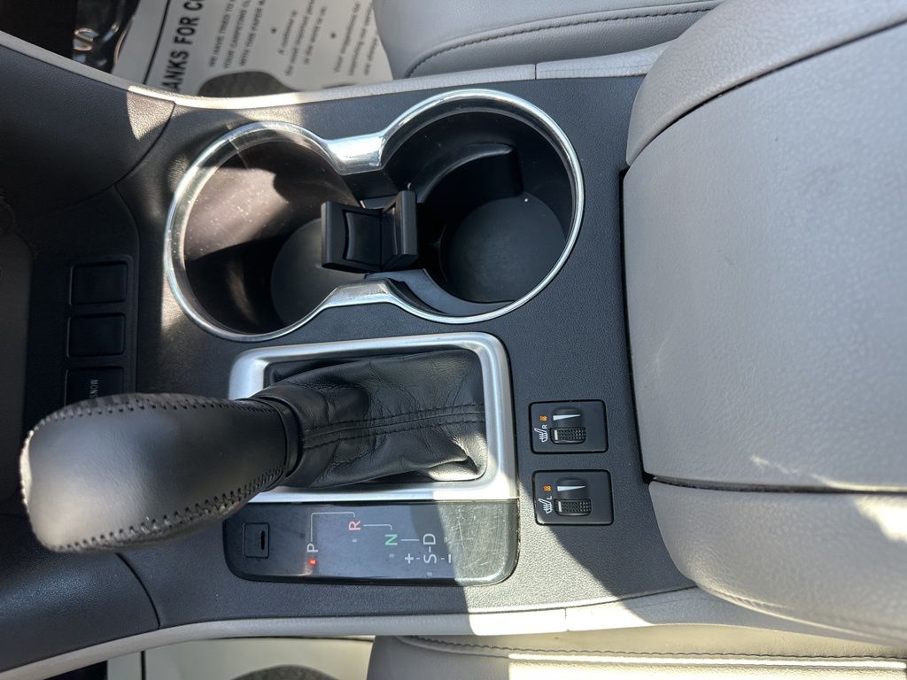 2019 Celestial Silver Metallic Toyota Highlander XLE FWD SUV