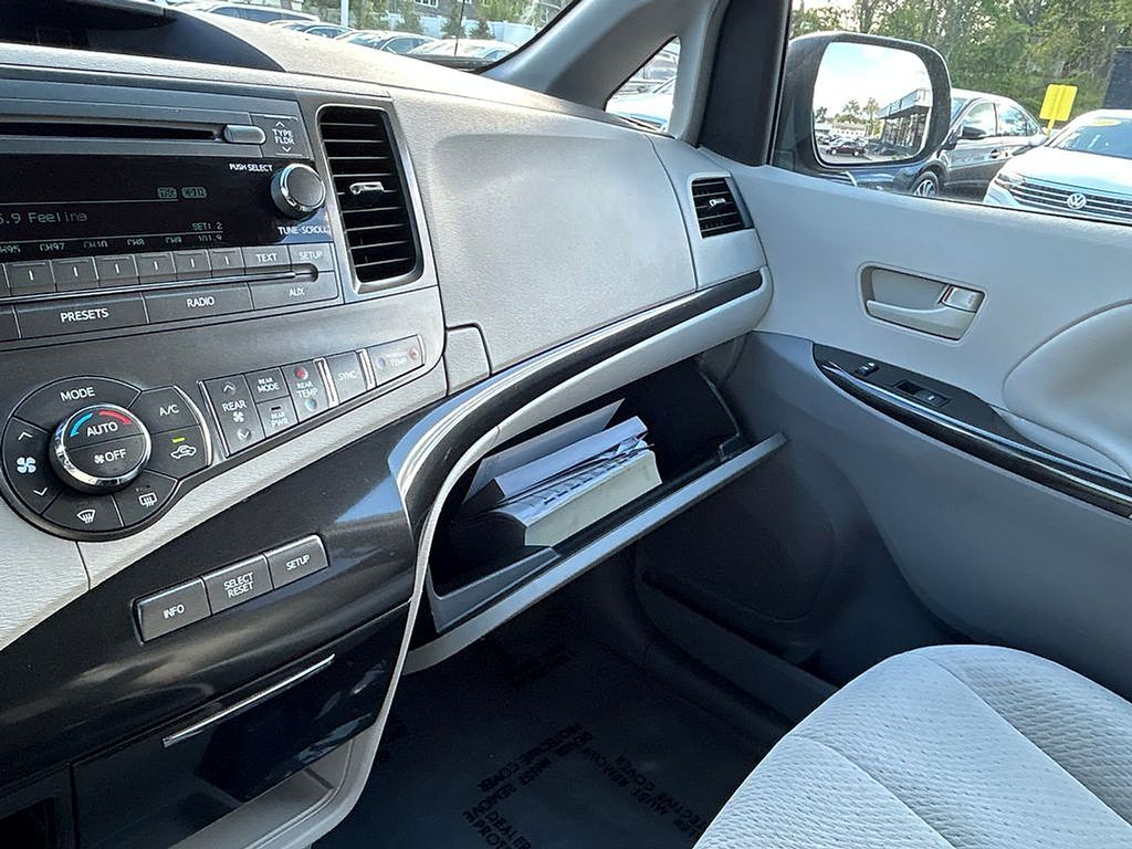 2014 Toyota Sienna