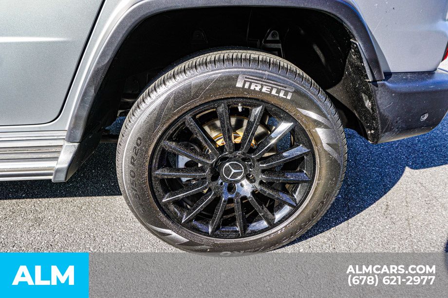 Used 2023 Gray Mercedes-Benz G 550 image 17