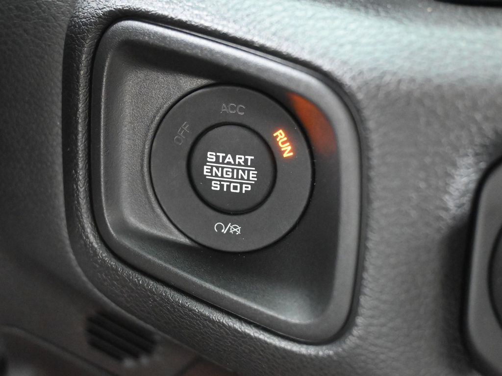 New 2026 anvil clearcoat Jeep Sport image 24