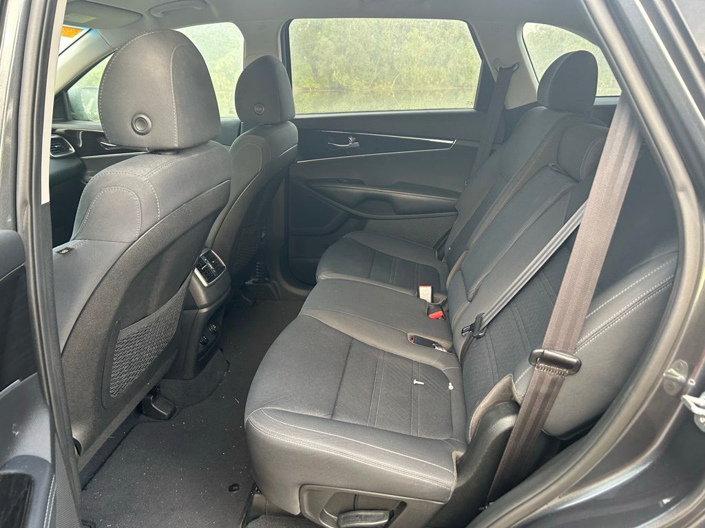 Thumbnail: 2020 Kia Sorento - 13