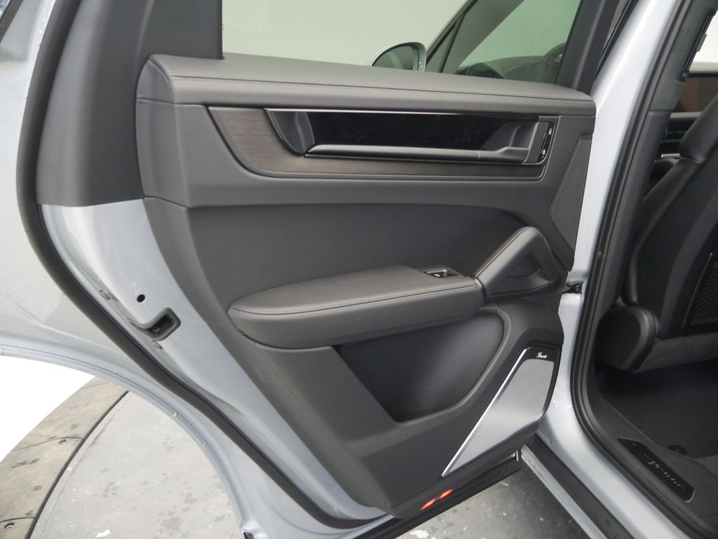 Thumbnail: 2026 Porsche  - 20