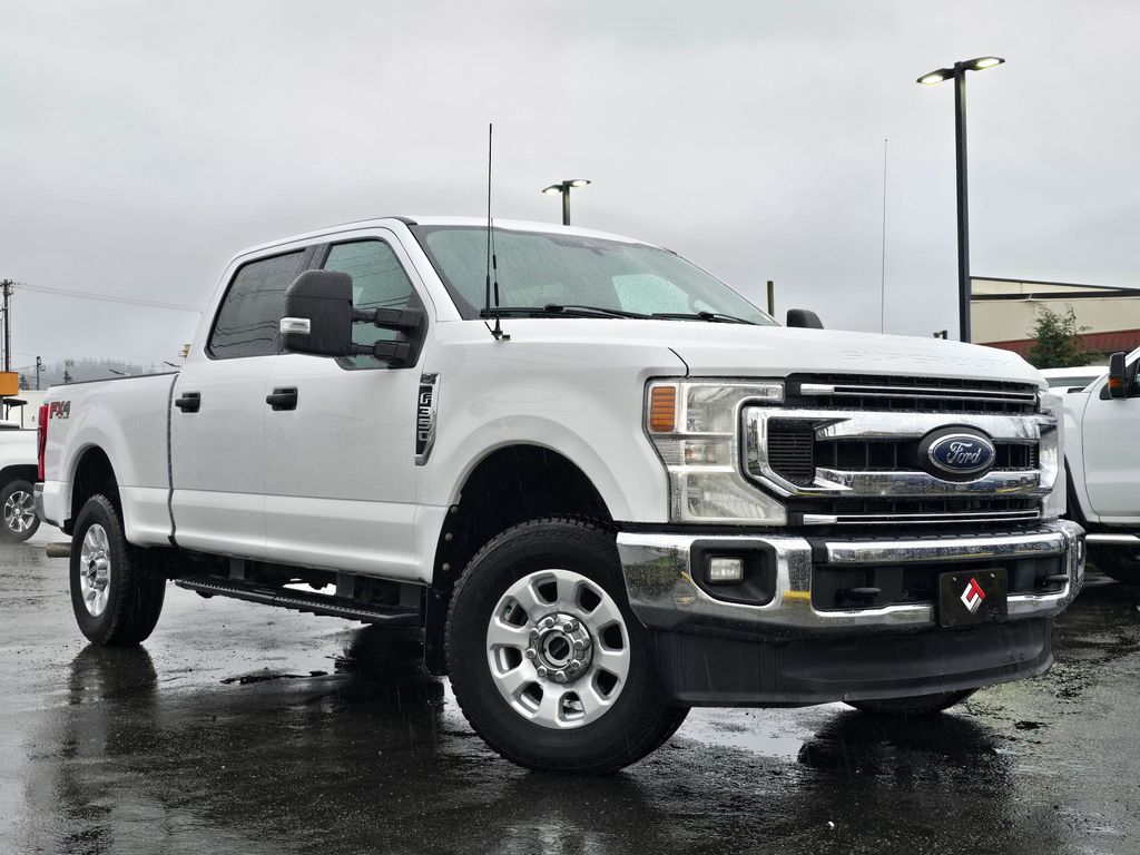 2022 Ford F-350 Super Duty XLT Crew Cab 4WD