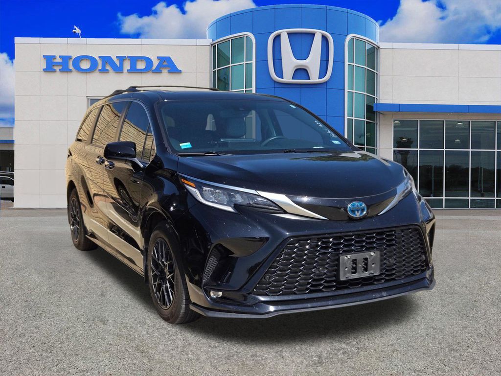 Used 2022 Toyota Sienna Van