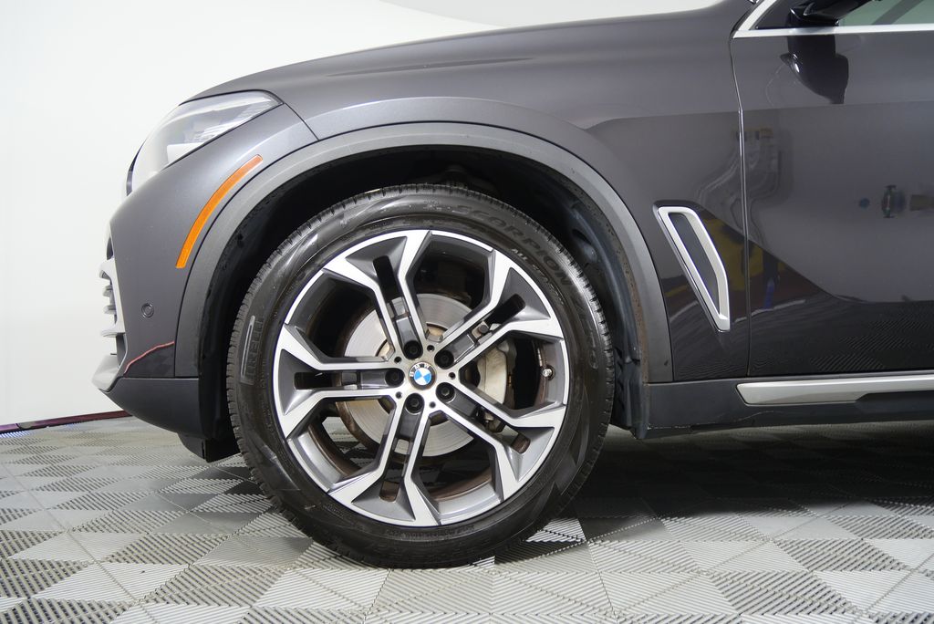 Thumbnail: 2021 BMW X5 - 7