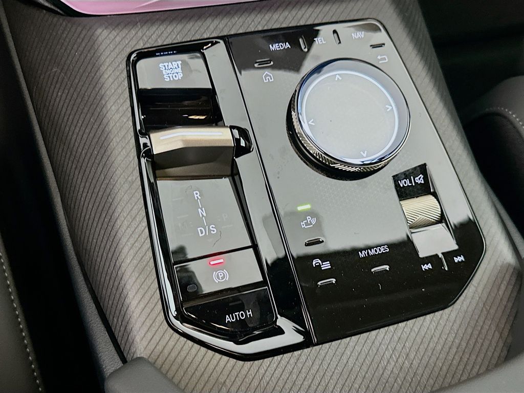 Thumbnail: 2025 BMW X3 - 15