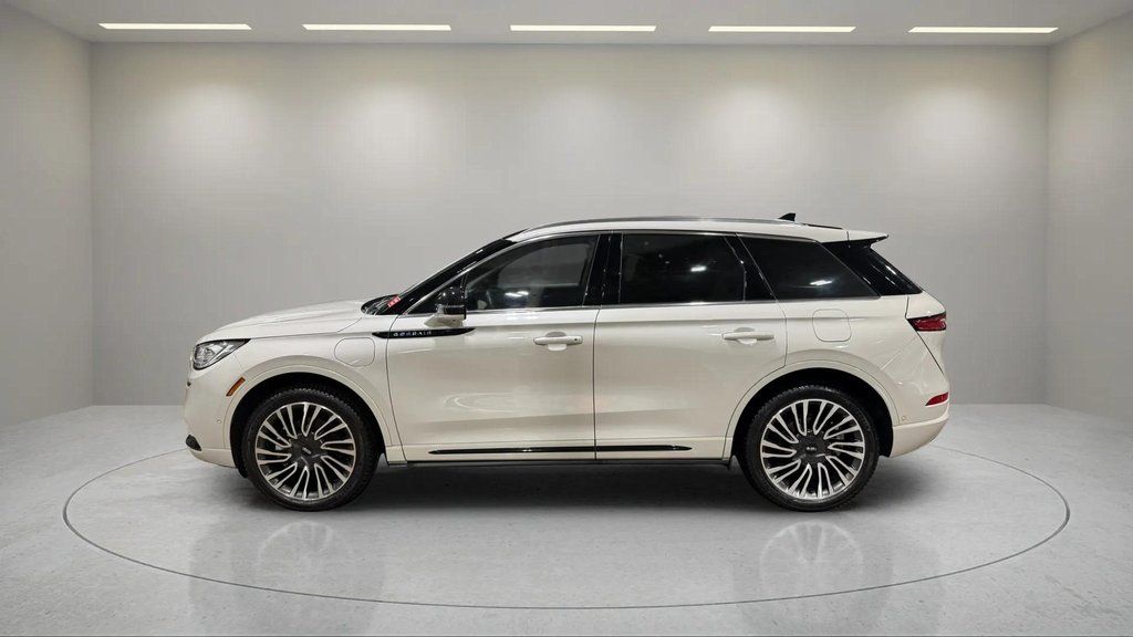 Certified Used 2022 Ceramic Pearl Metallic Tri-Coat Lincoln Grand Touring image 19