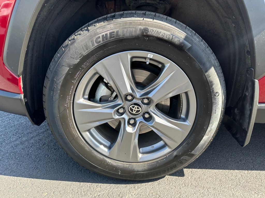 2024 Toyota RAV4 Hybrid LE