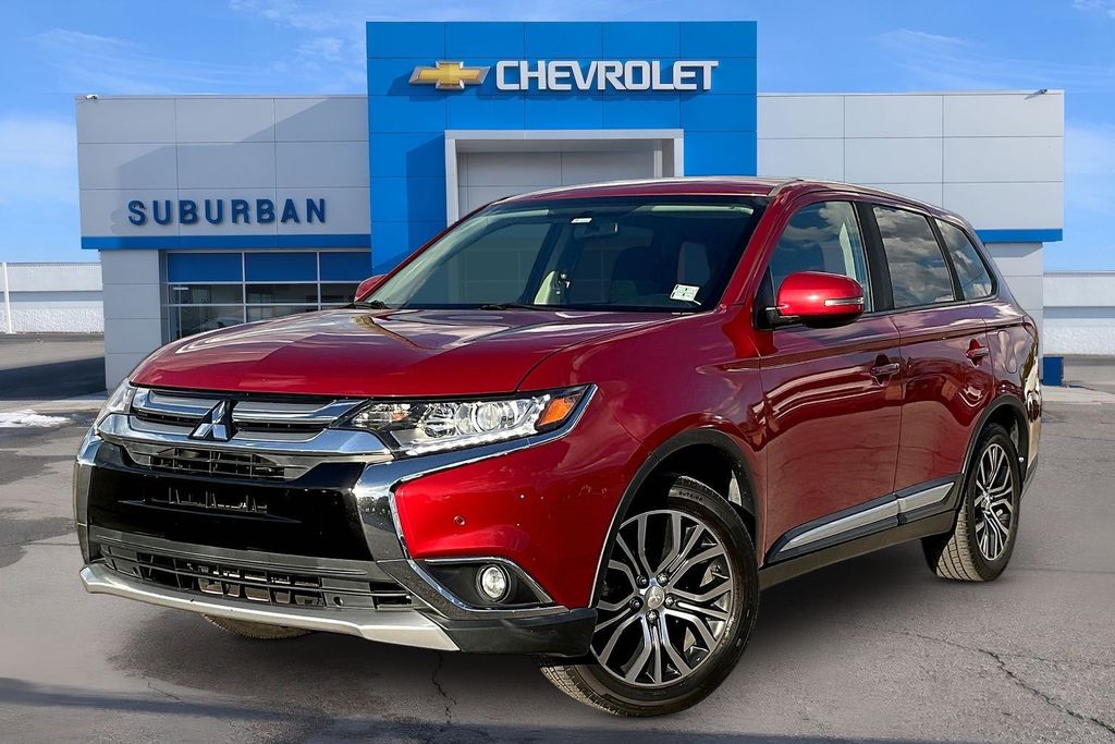 Red 2018 Mitsubishi Outlander SE FWD SUV / Crossover Front-Wheel Drive Continuously Variable Transmission