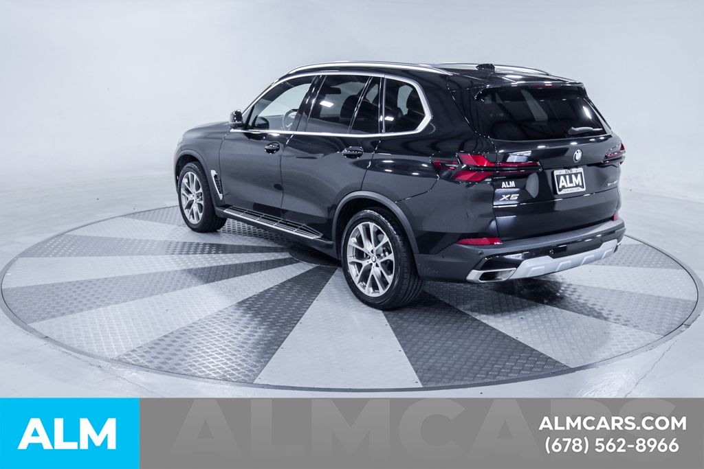 Used 2024 Black BMW sDrive40i image 7