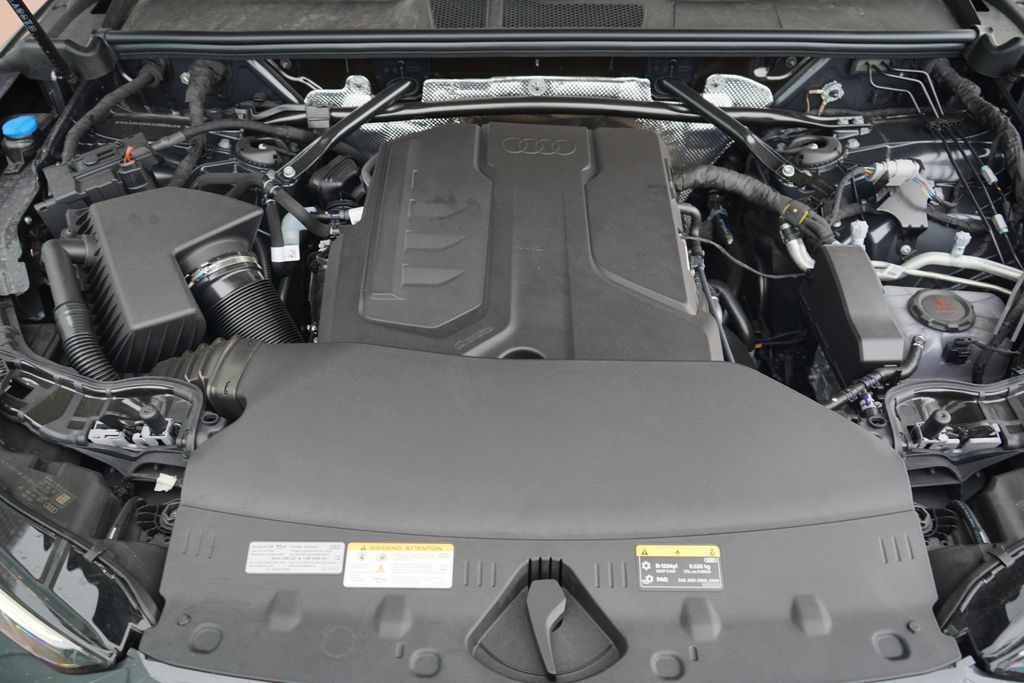 Thumbnail: 2025 Audi Q5 - 13