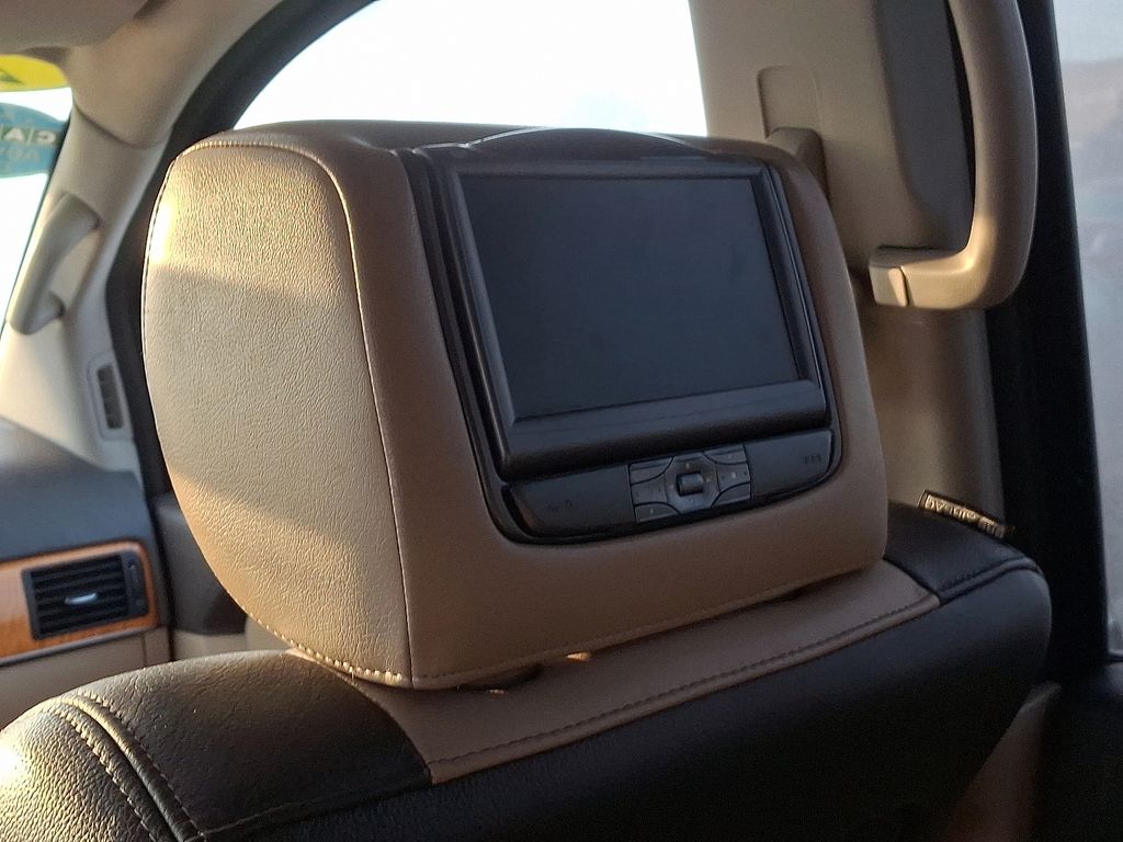 Thumbnail: 2015 Nissan Armada - 13