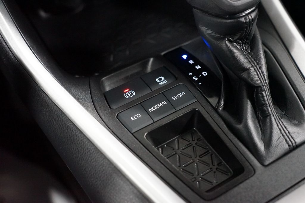 Thumbnail: 2024 Toyota RAV4 - 22