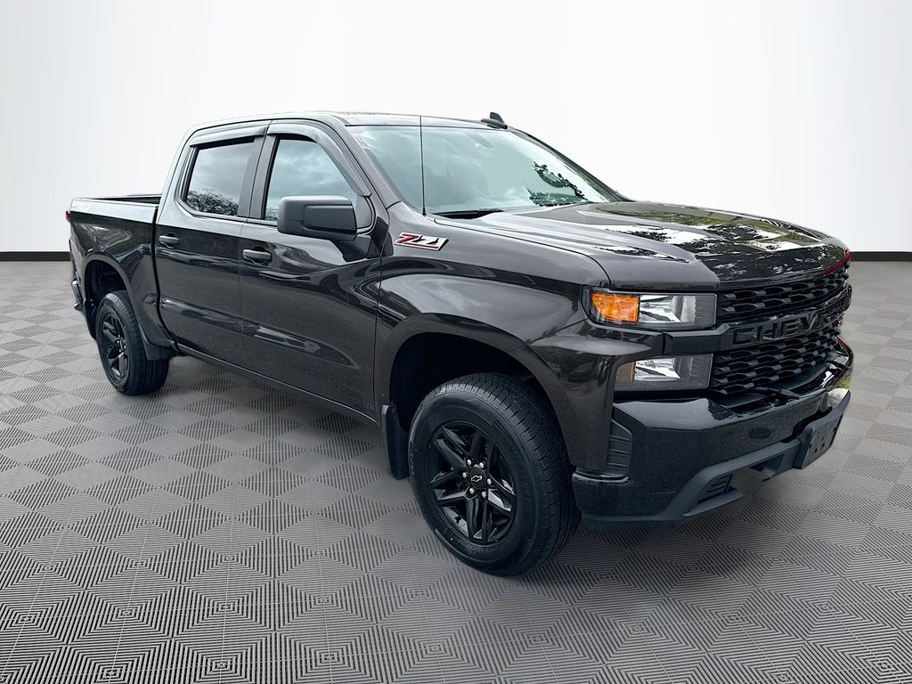 View vehicle photo 4