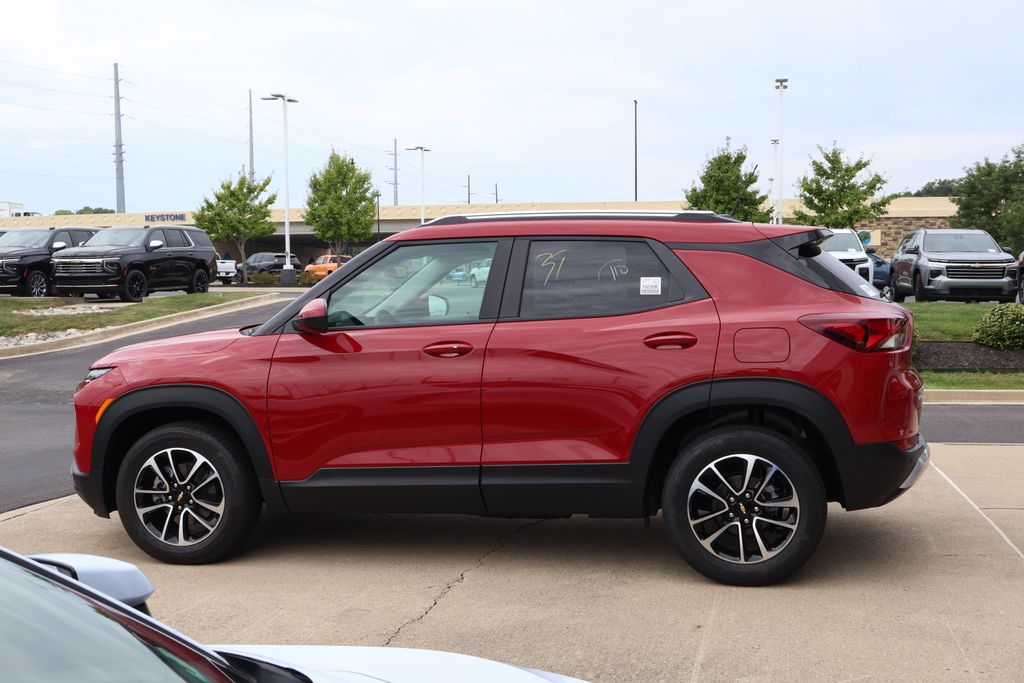Thumbnail: 2026 Chevrolet TrailBlazer - 4