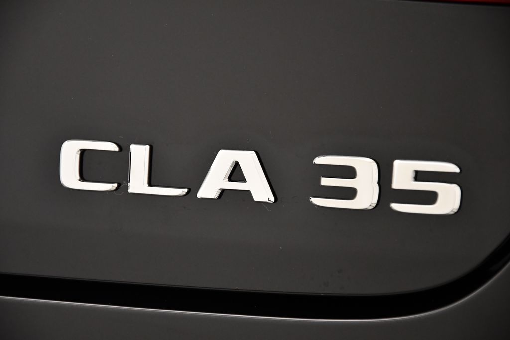 2025 Mercedes-Benz CLA 35 AMG 10