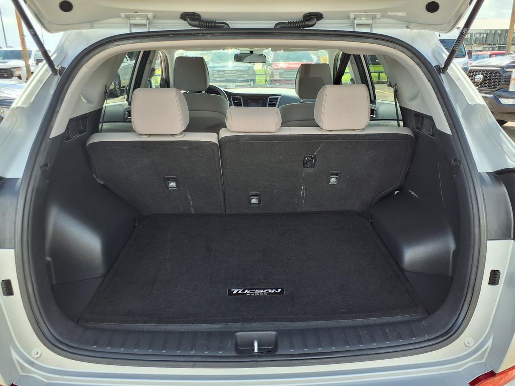 2017 Hyundai Tucson SE Silver at Baytown Hyundai