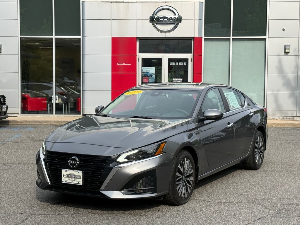 Gray (Gun Metallic) 2023 Nissan Altima Sedan All-Wheel Drive Continuously Variable Transmission