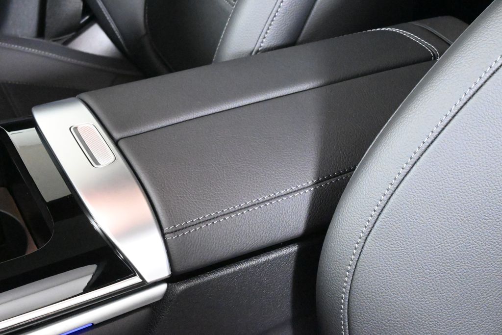 Thumbnail: 2026 Mercedes-Benz GLC - 23