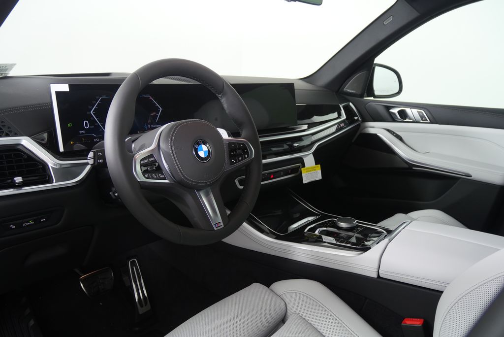 Thumbnail: 2026 BMW X5 - 12